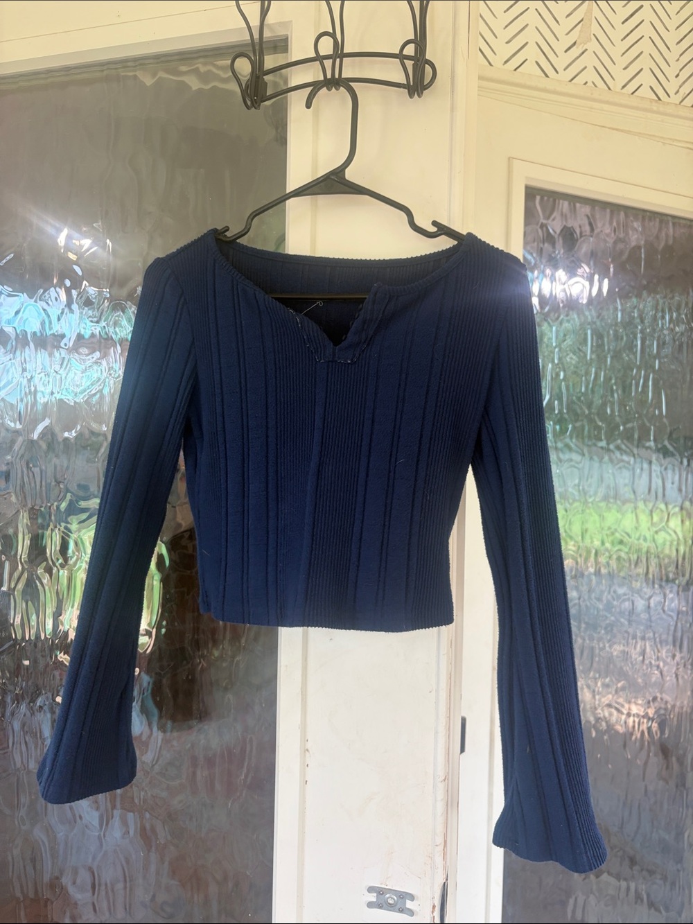 Women’s Navy Ribbed V-Neck Long Sleeve Crop Top
